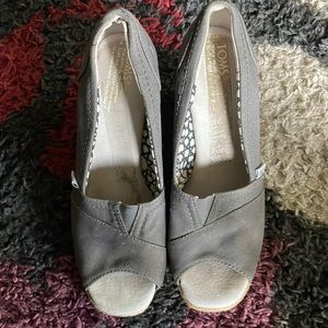 Toms peep toe wedge